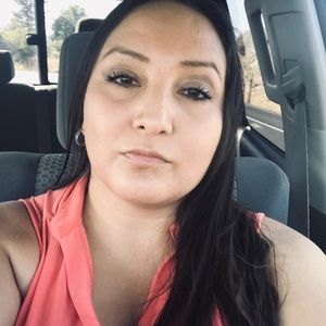 Meet your Posher, Desiree